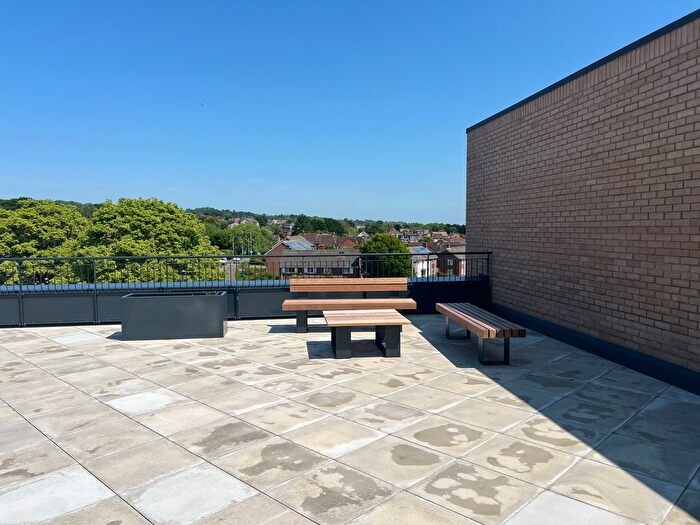 2 Bedroom Flat To Rent In Prince Charles Road, Exeter, EX4