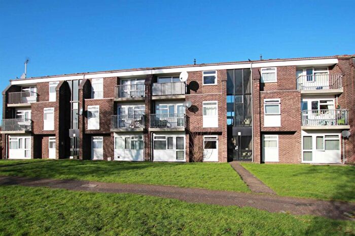 1 Bedroom Flat For Sale In Carson Walk, Newmarket, CB8