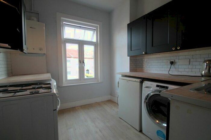 1 Bedroom Flat To Rent In Muirkirk Road, London, SE6