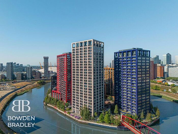 1 Bedroom Apartment To Rent In City Island Way, Corson House, E14