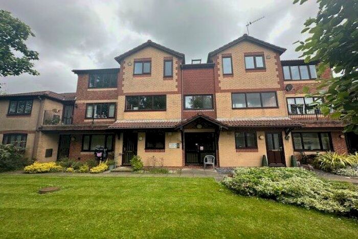 2 Bedroom Flat To Rent In Whitworth Road, Southampton, SO18