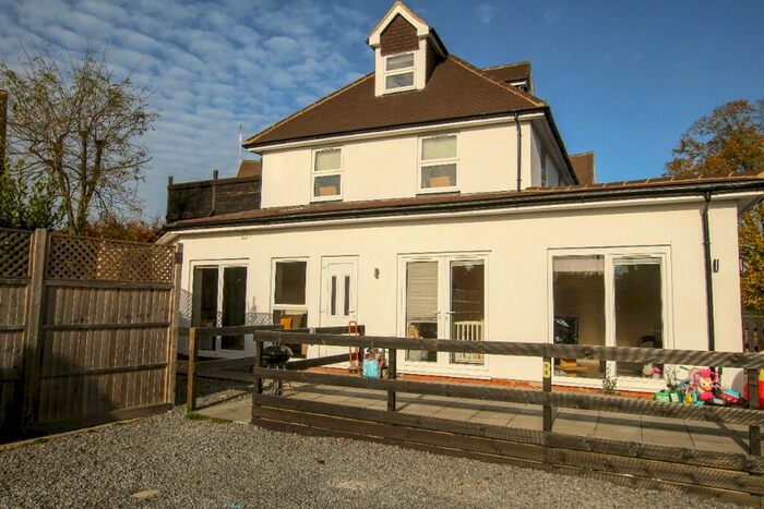 2 Bedroom Maisonette To Rent In Ermin Street, RG20