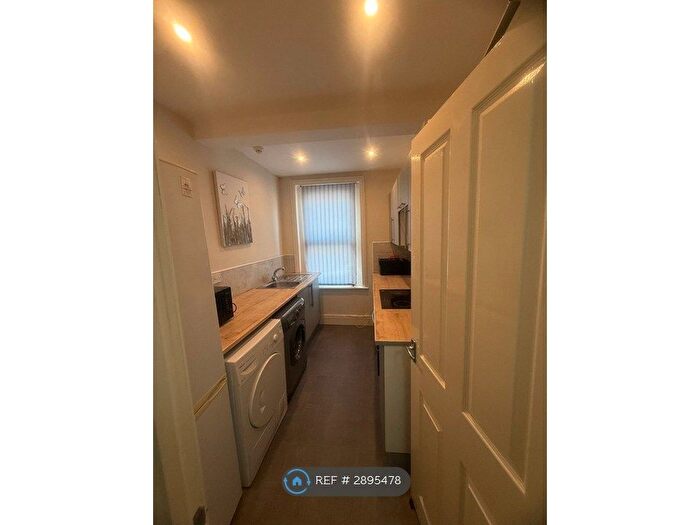 1 Bedroom Flat To Rent In Charles Street, Newport, NP20