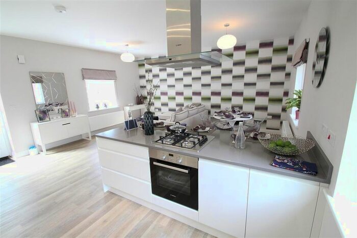 2 Bedroom Bungalow To Rent In Hedges Way, Aylesbury, HP20