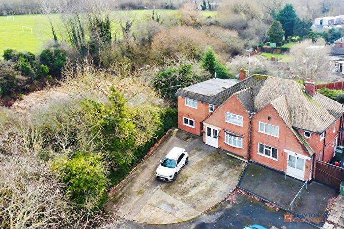 5 Bedroom Semi-Detached House For Sale In Kingsway, Braunstone Town, LE3