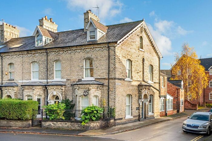 6 Bedroom Town House For Sale In Huntington Road, York, YO31