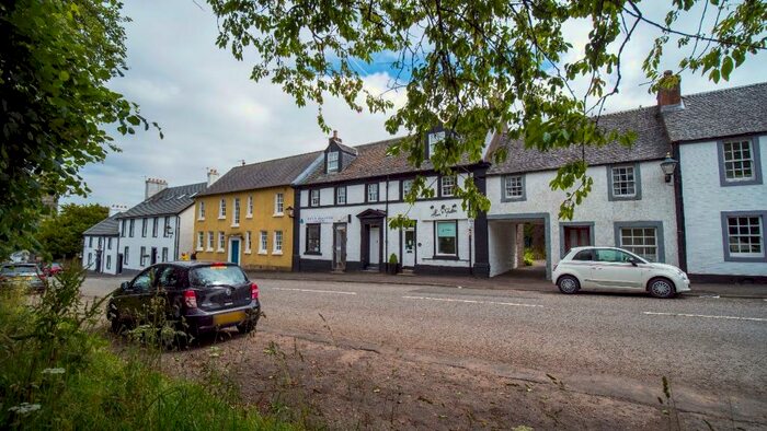 3 Bedroom Flat To Rent In Montgomery Street, Eaglesham, East Renfrewshire, G76