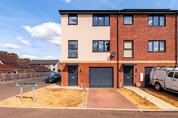 2 Bedroom End Of Terrace House For Sale In Bevan Grove, Spalding, PE11