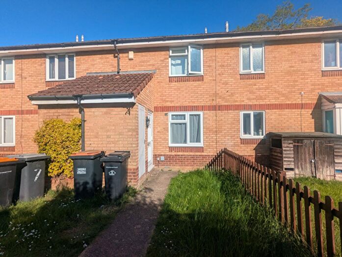 2 Bedroom Property To Rent In Heather Gardens, Bedford, MK41