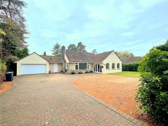 3 Bedroom Detached House For Sale In 59 St. Ives Park, Ashley Heath