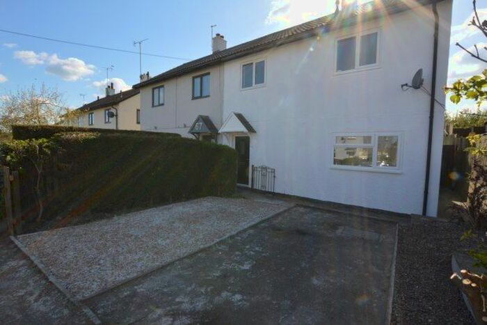 3 Bedroom Semi-Detached House To Rent In Castle Hill, Sheffield, S21