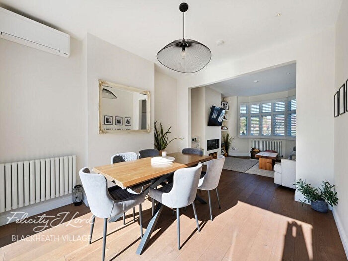 3 Bedroom Semi-Detached House For Sale In Sidcup Road, London, SE12