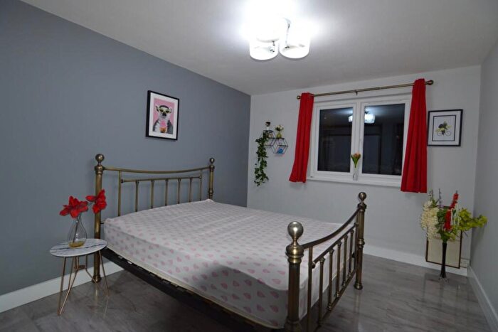 1 Bedroom Flat To Rent In Osprey Court, Reading, RG1