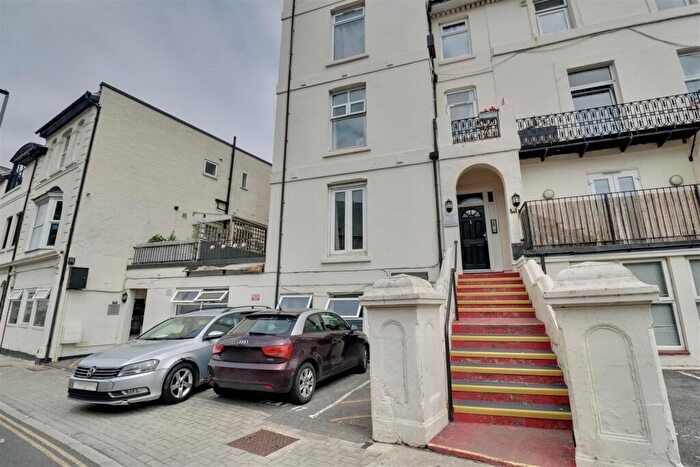 1 Bedroom Flat For Sale In Clarendon Road, Southsea, PO4