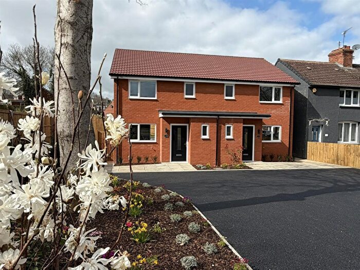 3 Bedroom Property For Sale In Orchard Street, Daventry, NN11