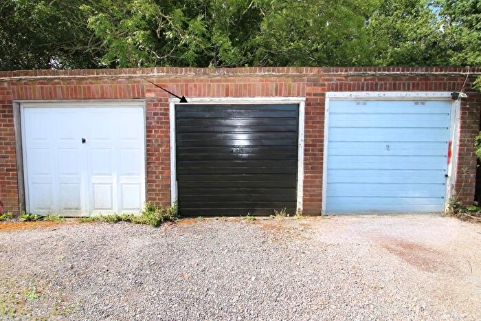 Property For Sale In Highclere Gardens, Knaphill, Woking, GU21