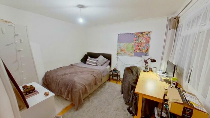 4 Bedroom Terraced House To Rent In Guildford Park Avenue, Guildford, GU2