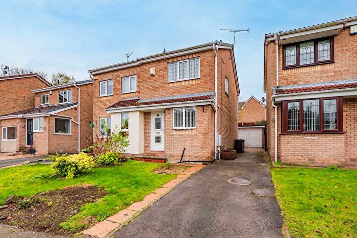 2 Bedroom Semi Detached House For Sale In Gaunt Close, Bramley, Rotherham, S66