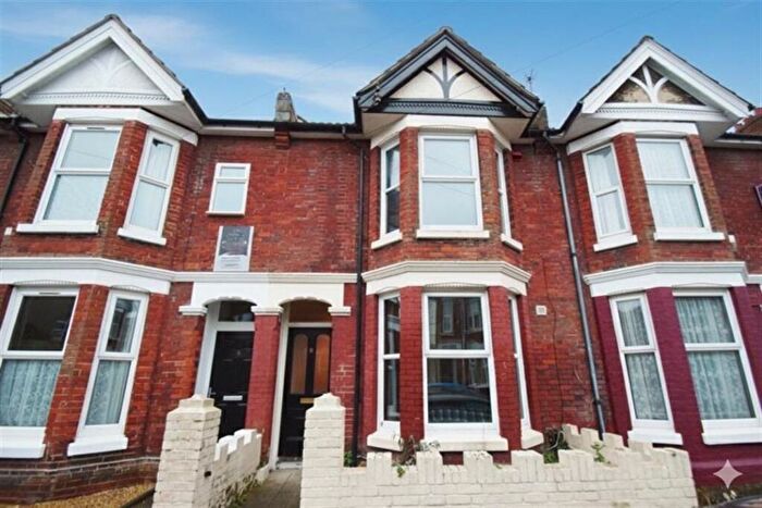 6 Bedroom Terraced House To Rent In Portswood, SO14