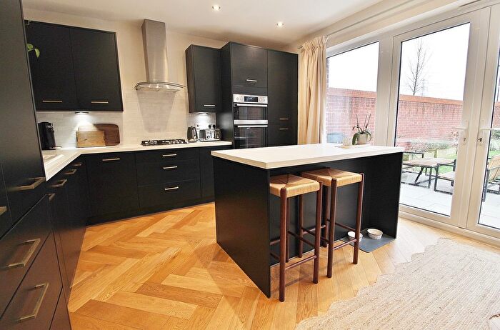 3 Bedroom Detached House For Sale In Ainsworth Road, Waterlooville, PO7