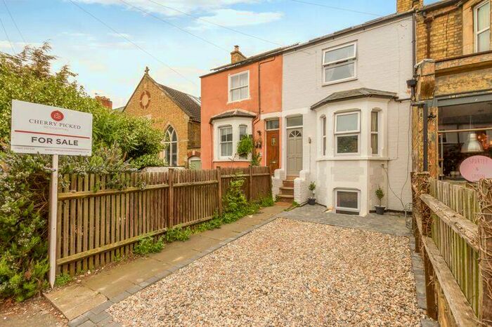 3 Bedroom Terraced House To Rent In Magdalen Road, Oxford, OX4