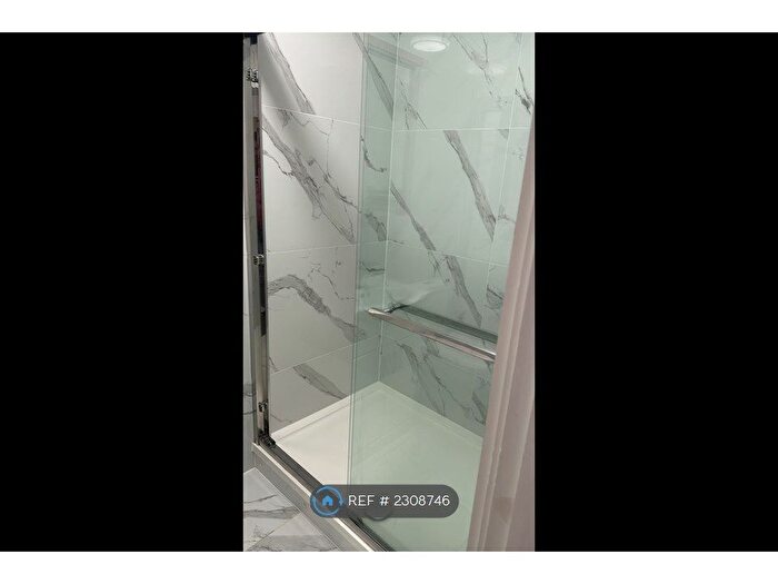 1 Bedroom Flat To Rent In Wiltshire Court, Swindon, SN1