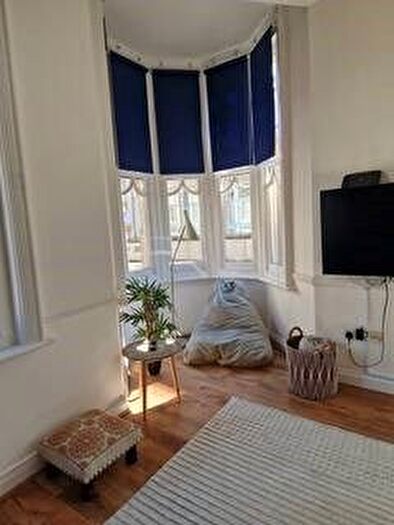 2 Bedroom Flat To Rent In Post Office Road, Bournemouth, BH1