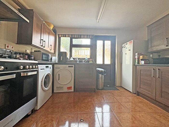 3 Bedroom End Of Terrace House For Sale In Greswold Street, West Bromwich, B71