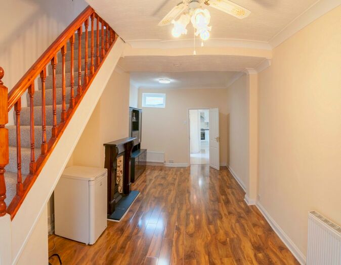 2 Bedroom End Of Terrace House To Rent In Sparsholt Road, Barking, IG11