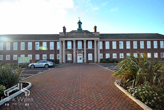 3 Bedroom Flat For Sale In Queens Manor, Bailey Avenue, Lytham St. Annes, Lancashire, FY8