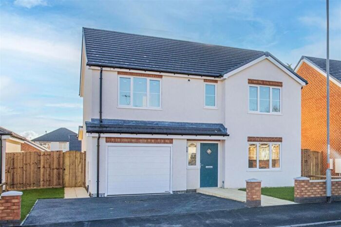 4 Bedroom Detached House For Sale In Beatrice Road, Kettering, NN16