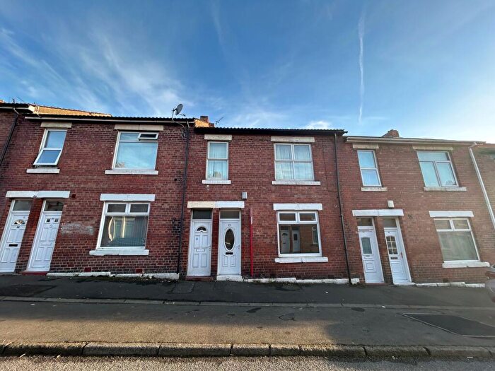 2 Bedroom Flat To Rent In Barrasford Street, East Howdon, NE28