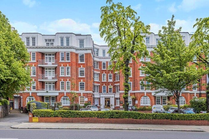 2 Bedroom Flat For Sale In Grove End Road, London, NW8