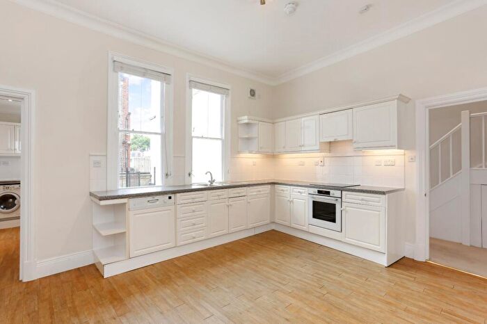 2 Bedroom Flat To Rent In Fulham Road, London, SW10