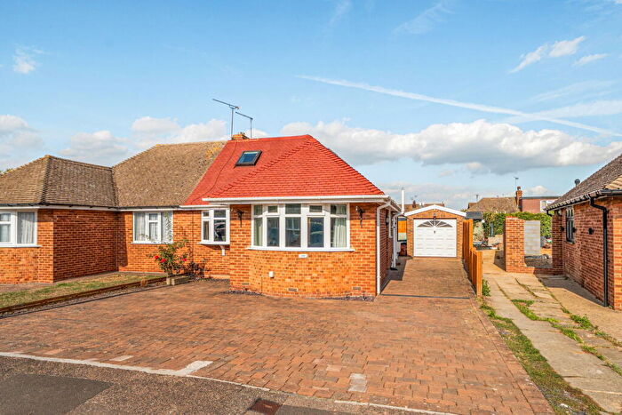 4 Bedroom Semi-Detached House For Sale In Stunning Open-plan Kitchen / Dining / Living Space | Four Bedrooms | Two Bathrooms | Garage | Driveway | Walk To Station, ME8