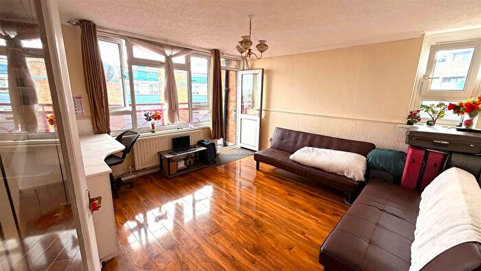 1 Bedroom Flat For Sale In Boleyn Road, London, E6