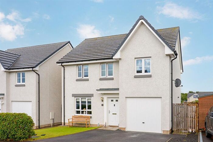 4 Bedroom Detached House For Sale In Shorthorn Drive, Huntingtower, Perth, PH1