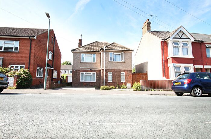 3 Bedroom Detached House For Sale In Strover Street, Gillingham, ME7