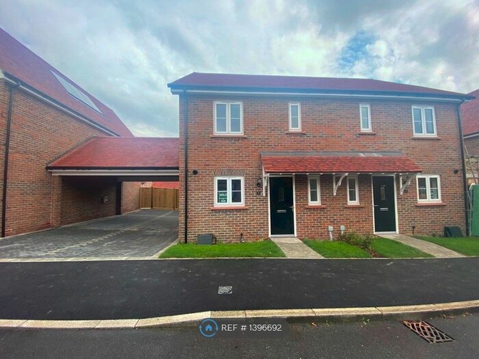 2 Bedroom Semi-Detached House To Rent In Heritage Lane, Burgess Hill, RH15