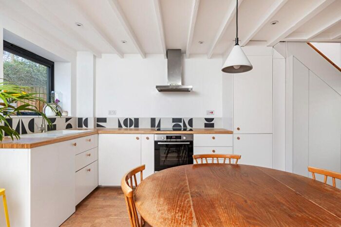 3 Bedroom Terraced House For Sale In Langton Close, Winchester, SO22