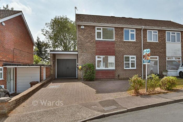 4 Bedroom Semi Detached House For Sale In Longhurst Drive, Walderslade, Chatham, Kent, ME5