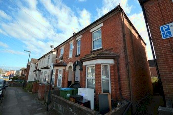 3 Bedroom Terraced House To Rent In Sydney Road, Shirley, Southampton, SO15