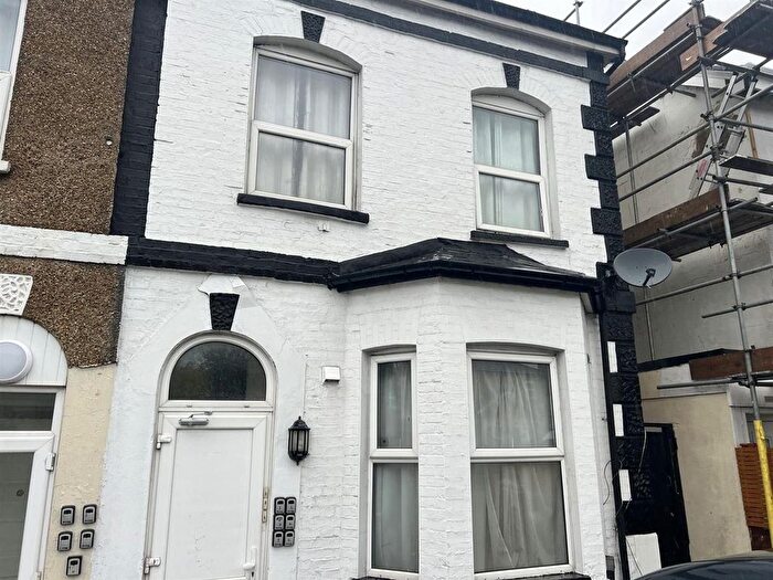 Studio To Rent In Beulah Road, Thornton Heath, CR7