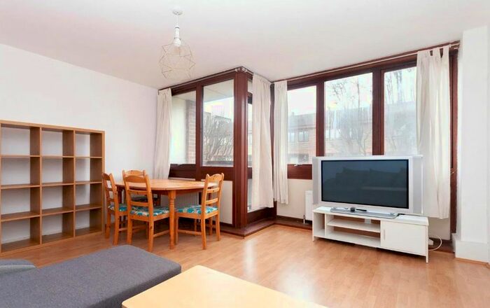 3 Bedroom Flat To Rent In Purcell Street, Hoxton, N1