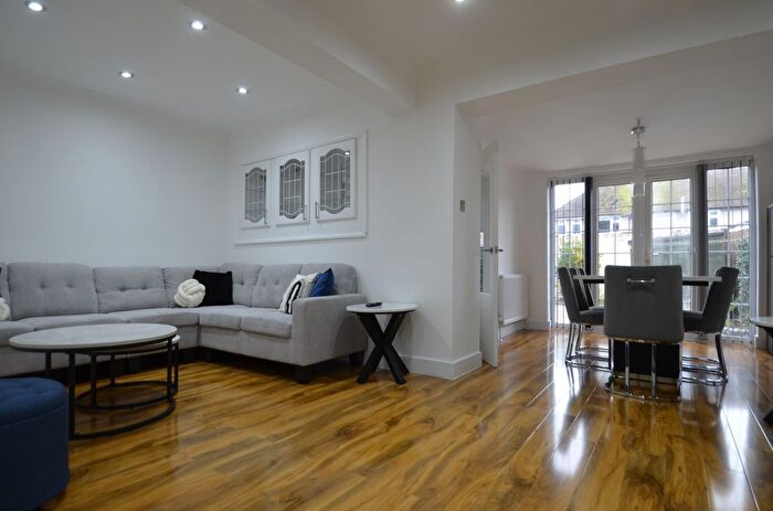 2 Bedroom Terraced House To Rent In Maxwell Road, Ashford, TW15