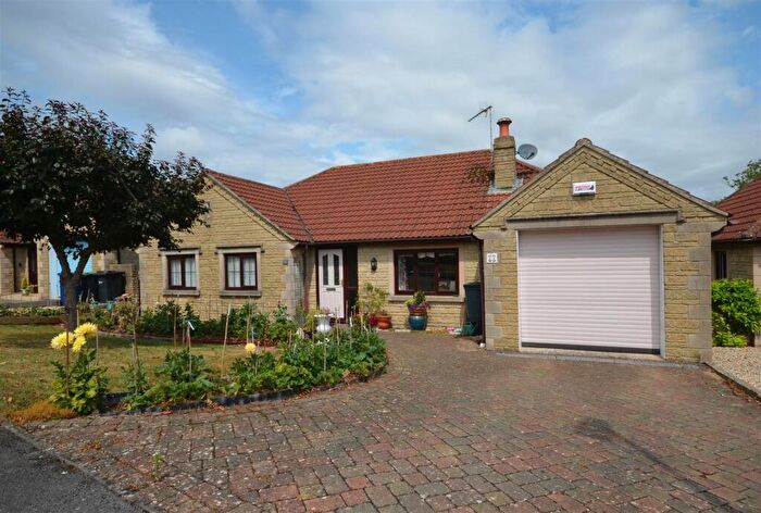 3 Bedroom Detached Bungalow For Sale In Hawthorn Avenue, Gillingham, SP8