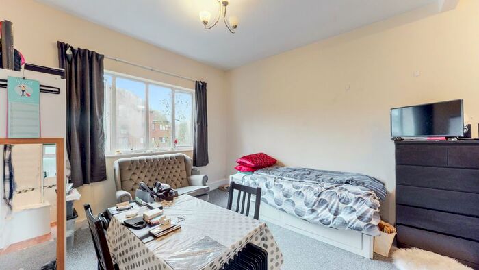 1 Bedroom Studio To Rent In Jasmine Grove, Anerley, SE20