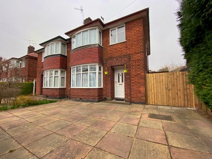 3 Bedroom Semi-Detached House To Rent In Bembridge Road, Leicester, LE3