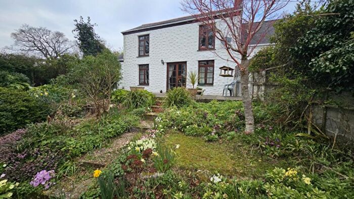 2 Bedroom Cottage For Sale In Trenowah Road, St. Austell, Cornwall, PL25