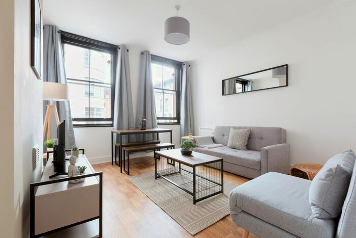 3 Bedroom Flat To Rent In Strype Street, London, E1